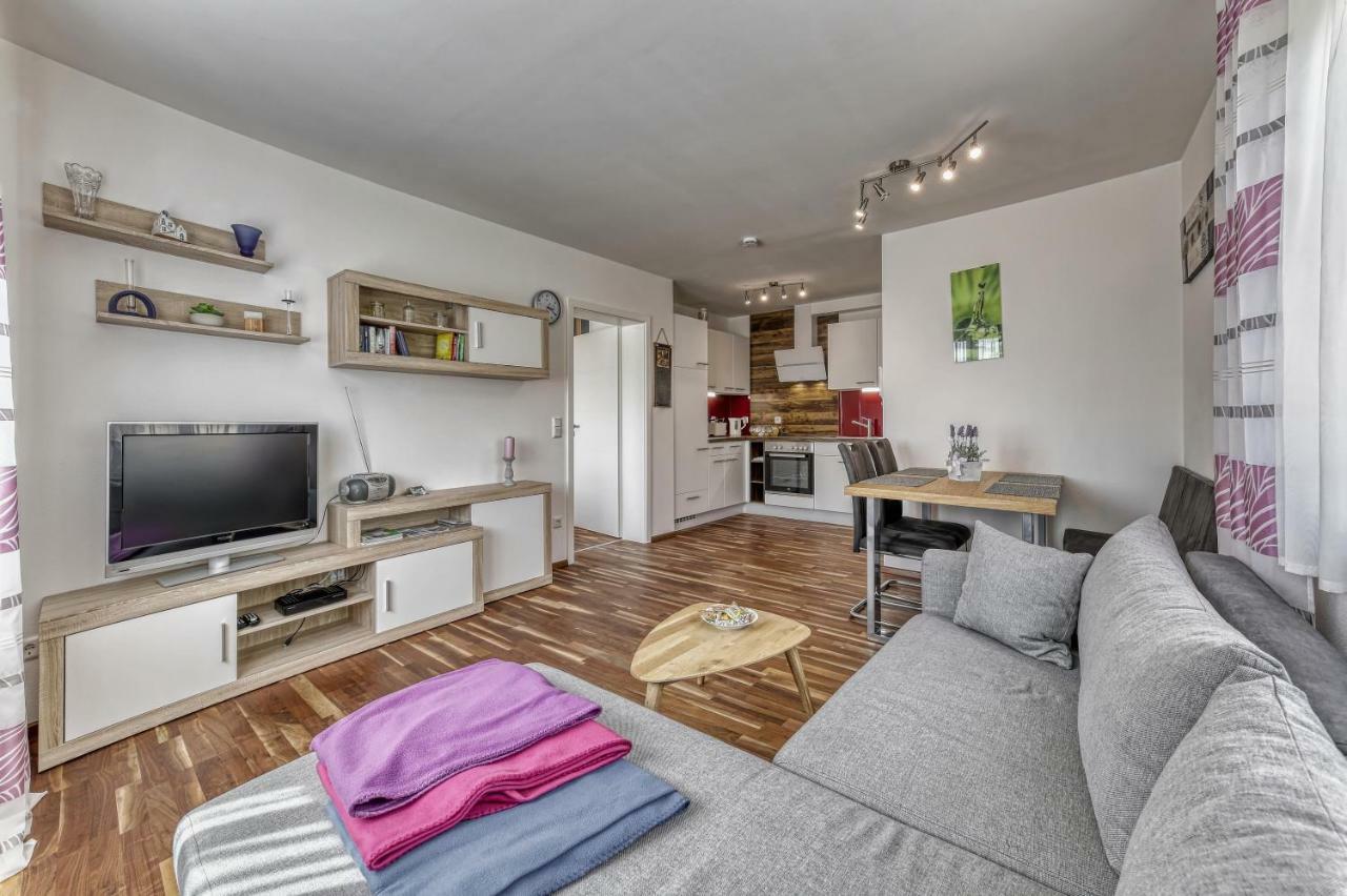 Ferienwohnung Fernblick Neukirchen vorm Wald Bagian luar foto